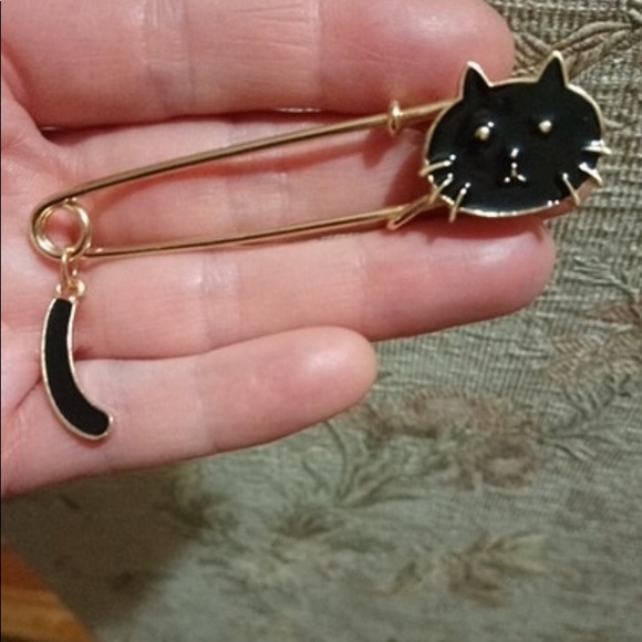White Cat/Black Cat Pins - Picture 4 of 7